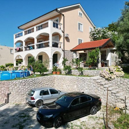 Apartmani Andrea ヘルツェグ・ノヴィ エクステリア 写真