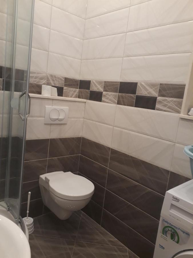 Apartmani Andrea ヘルツェグ・ノヴィ エクステリア 写真